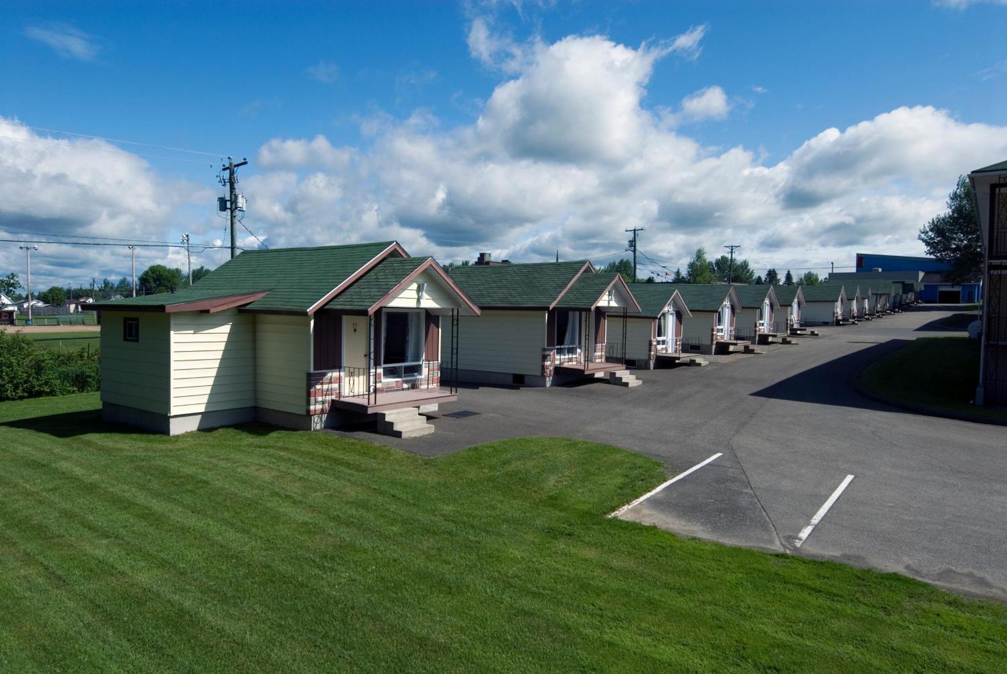 Daigle'S Motel Saint Leonard Exterior foto